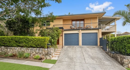 24 Valentia Street, Mansfield, Qld 4122