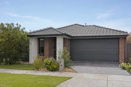 24 Yaralla Circuit, Clyde, Vic 3978