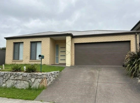 240 Casey Fields Boulevard, Cranbourne East, Vic 3977 - For Rent