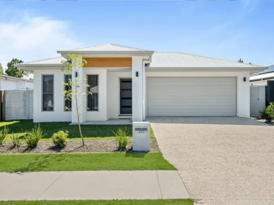 243 Freshwater Drive, Banksia Beach, Qld 4507