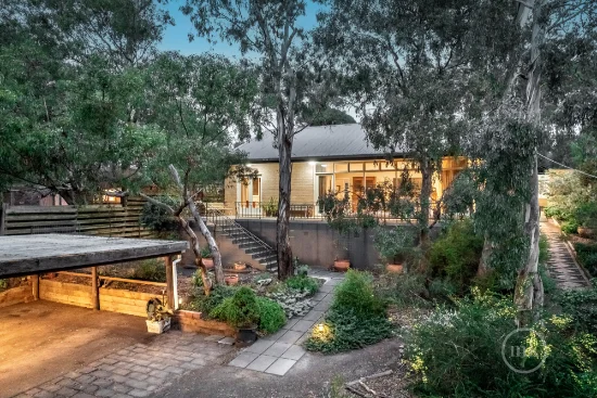 246 Old Eltham Road, Lower Plenty, Vic 3093
