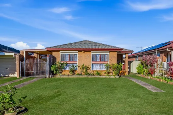 247 Copperfield Drive, Rosemeadow, NSW 2560