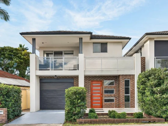 24A Salamaua Cres, Holsworthy, NSW 2173