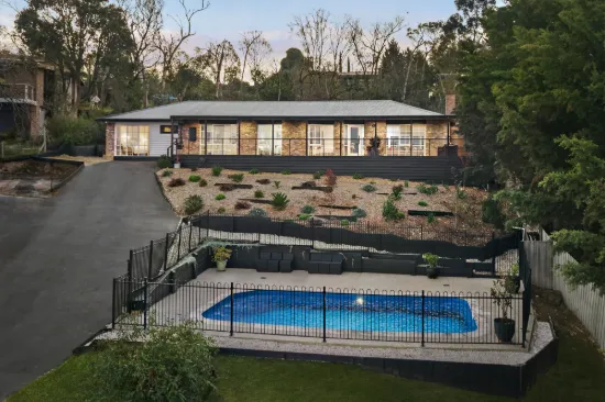 25-27 Eumeralla Grove, Mount Eliza, Vic 3930