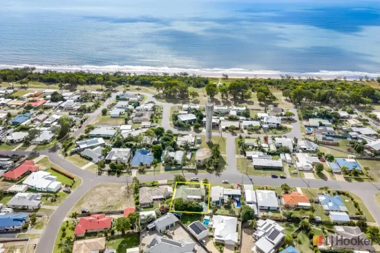25 Acacia Street, Moore Park Beach, Qld 4670