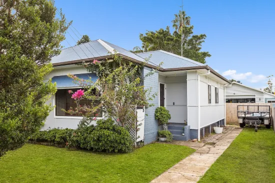 25 Adams Parade, Woonona, NSW 2517