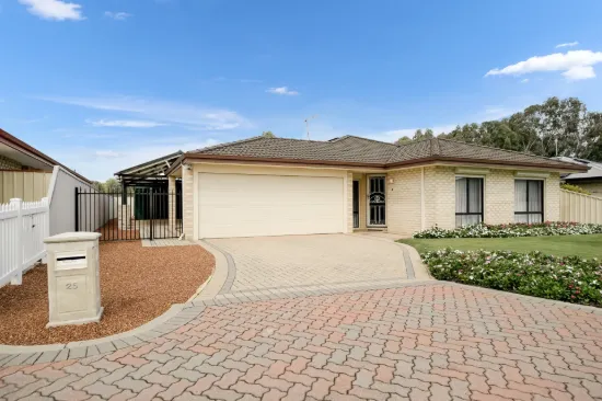 25 Adana Elbow, Kenwick, WA 6107