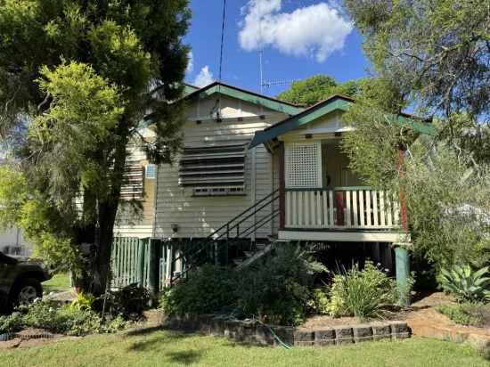 25 Bell Street, Monto, Qld 4630