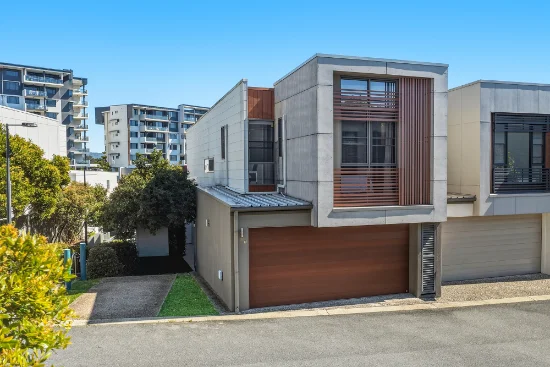 25 Brooklyn Crescent, Robina, Qld 4226