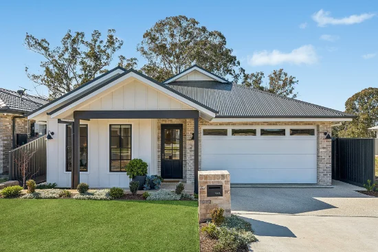 25 Burton Drive, Tahmoor, NSW 2573