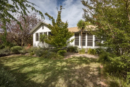 25 Carrington Street, Deakin, ACT 2600