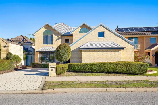 25 Chatsworth Gate, Canning Vale, WA 6155