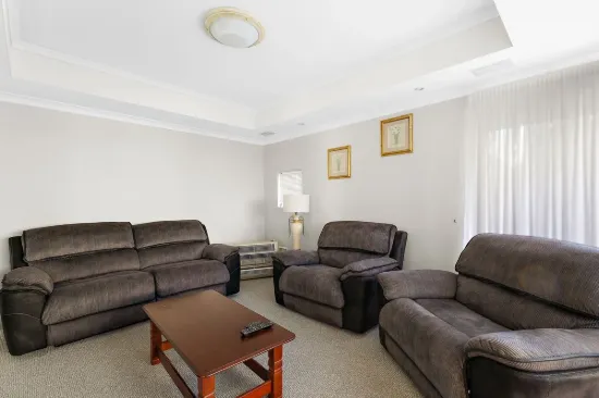 25 Chatsworth Gate, Canning Vale, WA 6155-Image