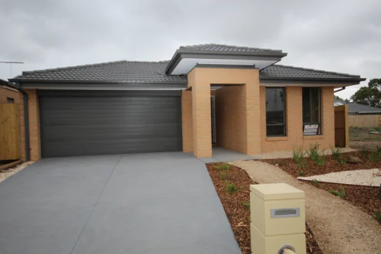 25 Chucklecreek Lane, Armstrong Creek, Vic 3217