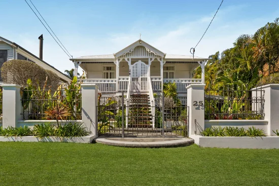 25 Dickens Street, Norman Park, Qld 4170