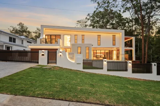 25 Elizabeth Street, Everton Hills, Qld 4053