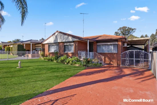 25 Elwood Crescent, Quakers Hill, NSW 2763