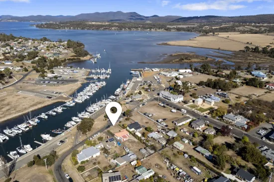 25 Esplanade West, Triabunna, Tas 7190