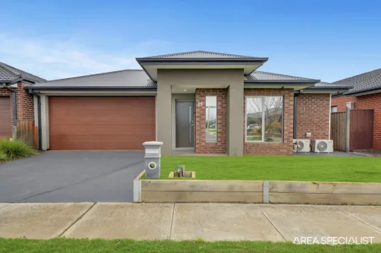 25 Esslemont Road, Thornhill Park, Vic 3335