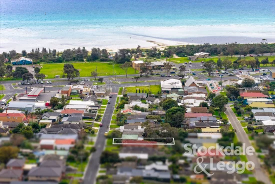 25 Fifth Avenue, Rosebud, Vic 3939