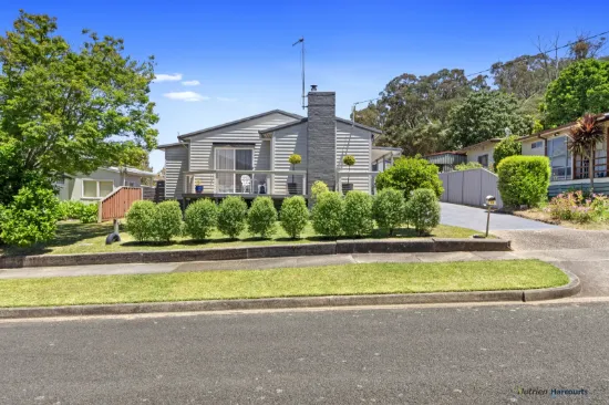 25 Fifth Street, Eildon, Vic 3713