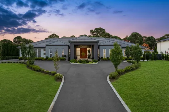 25 Halmstad Boulevard, Luddenham, NSW 2745