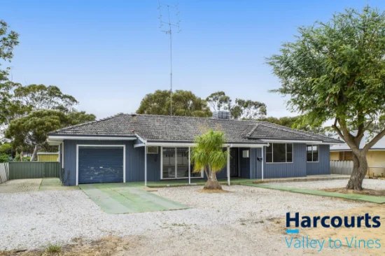 25 Lefroy Street, Moora, WA 6510