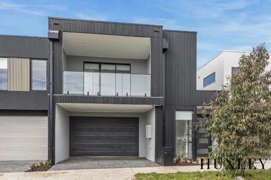 25 Litoria Drive, Deanside, Vic 3336