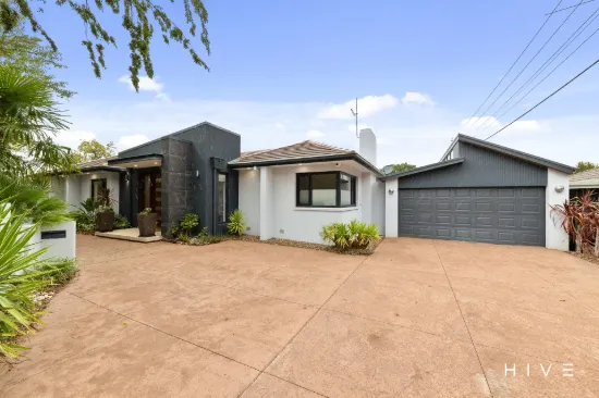 25 Macartney Crescent, Deakin, ACT 2600-Image