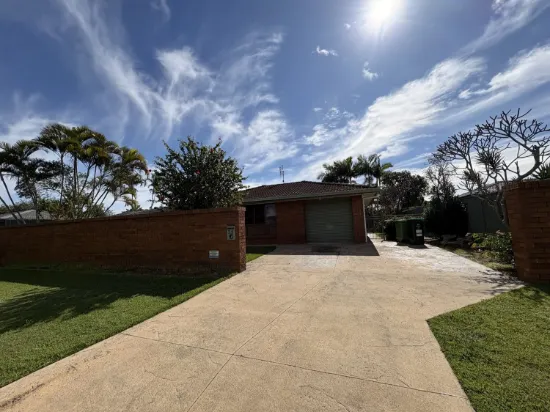 25 Menindee Avenue, Coombabah, Qld 4216