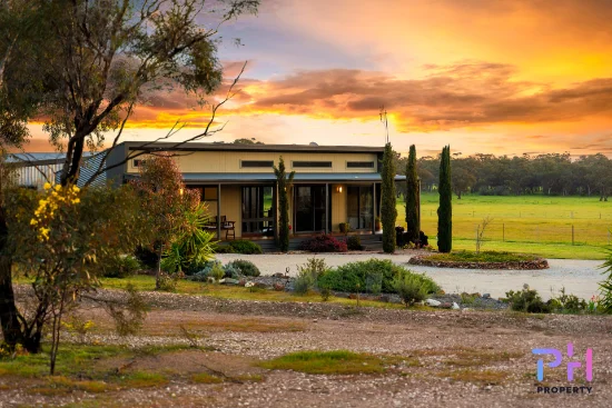 25 Munro Road, Neilborough, Vic 3570