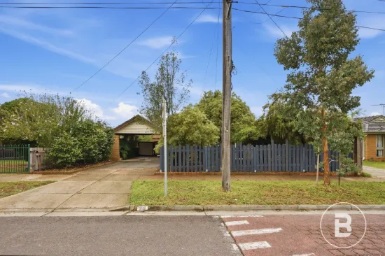 25 Oldershaw Road, Melton, Vic 3337