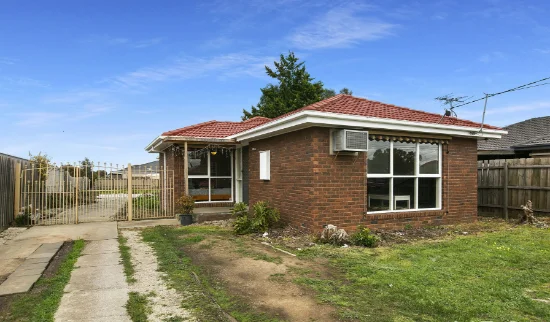 25 POTTENGER WAY, St Albans, Vic 3021