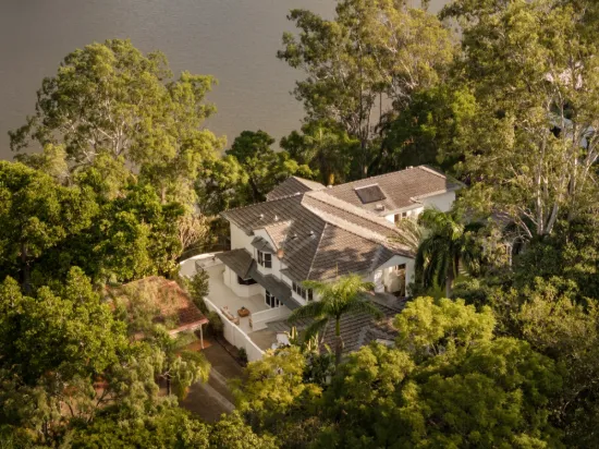 25 Radnor Street, Indooroopilly, Qld 4068