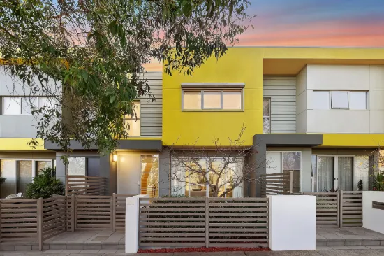 25 Stowport Avenue, Crace, ACT 2911