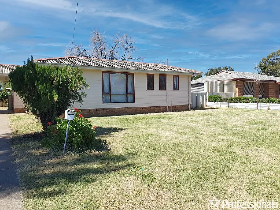25 Sue Crescent, West Tamworth, NSW 2340