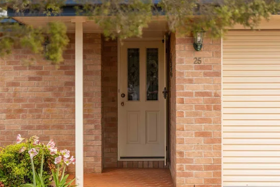 25 Westfield Drive, Westbrook, Qld 4350