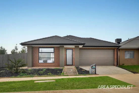 25 Whitecross Drive, Thornhill Park, Vic 3335