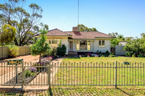 25 Yalbaroo Road, Northam, WA 6401