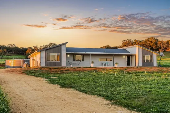 254 Guernsey Rise, Chittering, WA 6084
