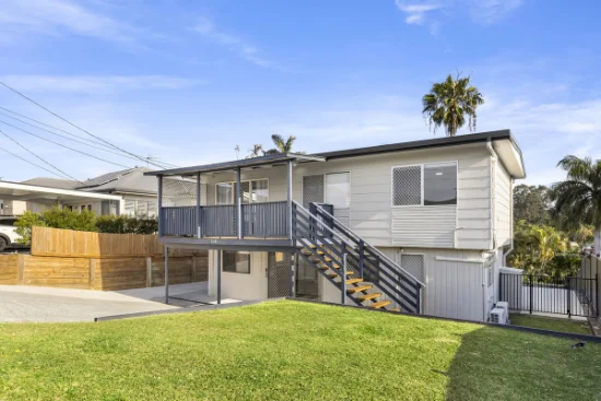 256 Government Road, Labrador, Qld 4215