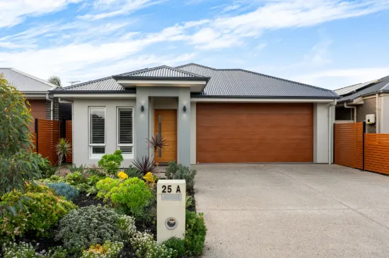25A Nambour Crescent, West Lakes Shore, SA 5020