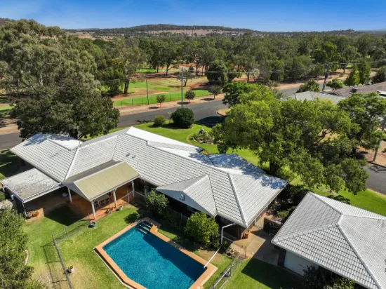 26-28 Daniel Keane Crescent, Gunnedah, NSW 2380