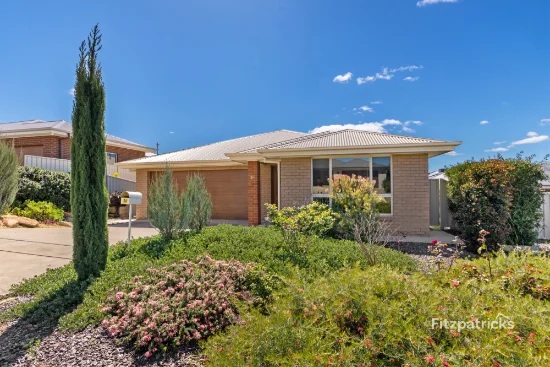 26 Alma Crescent, Estella, NSW 2650