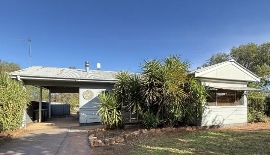 26 Croft Street, Trundle, NSW 2875