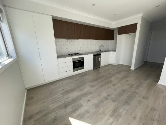 26 Draft Street, Manor Lakes, Vic 3024 - For Rent