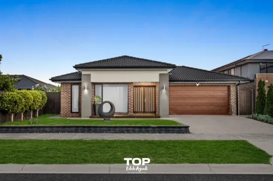 26 Langshan Road, Clyde North, Vic 3978
