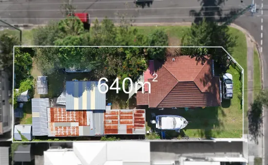 26 Middle Street, Labrador, Qld 4215