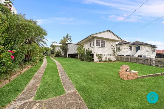 26 Oatland Crescent, Holland Park West, Qld 4121