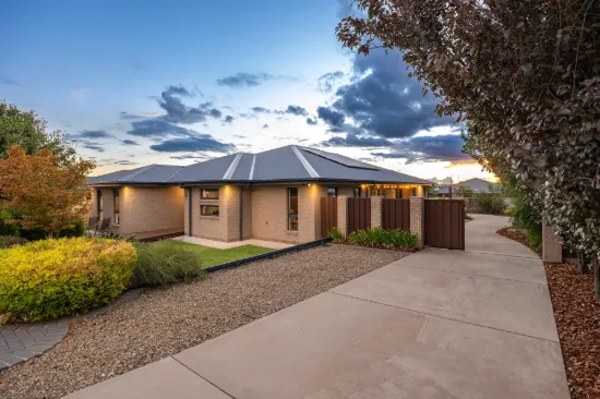 26 Paradise Drive, Gobbagombalin, NSW 2650